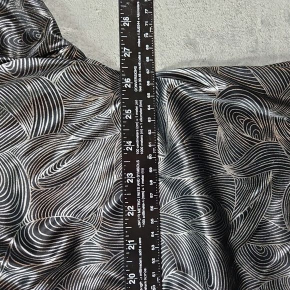 Distinctly Different Women's 22/42 Silver black Metallic Blouse Top Party - Picture 5 of 11